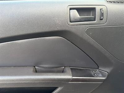 2012 Ford Mustang V6   - Photo 13 - Poulsbo, WA 98370