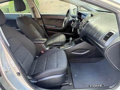 2014 Kia Forte LX - Photo 17 - Poulsbo, WA 98370