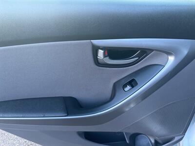 2016 Hyundai Elantra SE   - Photo 27 - Poulsbo, WA 98370