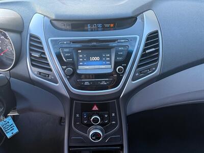 2016 Hyundai Elantra SE   - Photo 16 - Poulsbo, WA 98370