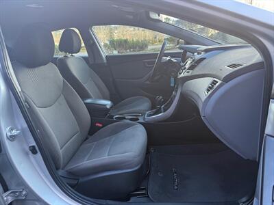 2016 Hyundai Elantra SE   - Photo 15 - Poulsbo, WA 98370