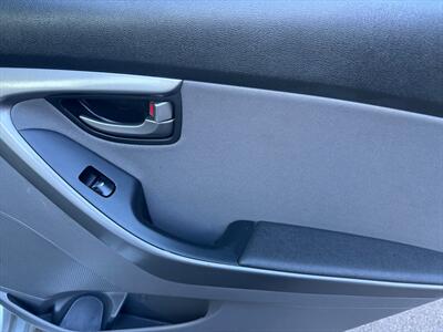 2016 Hyundai Elantra SE   - Photo 26 - Poulsbo, WA 98370