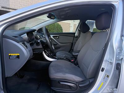 2016 Hyundai Elantra SE   - Photo 11 - Poulsbo, WA 98370