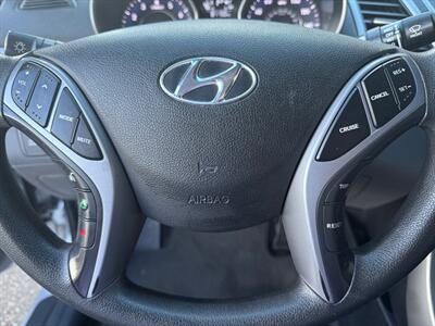 2016 Hyundai Elantra SE   - Photo 17 - Poulsbo, WA 98370