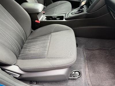 2016 Ford Focus SE   - Photo 21 - Poulsbo, WA 98370