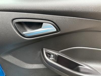 2016 Ford Focus SE   - Photo 22 - Poulsbo, WA 98370