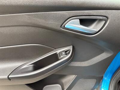 2016 Ford Focus SE   - Photo 29 - Poulsbo, WA 98370