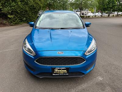 2016 Ford Focus SE   - Photo 2 - Poulsbo, WA 98370