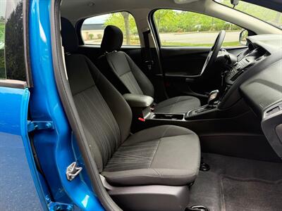 2016 Ford Focus SE   - Photo 17 - Poulsbo, WA 98370