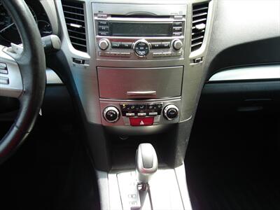 2010 Subaru Outback 2.5i Premium   - Photo 18 - Poulsbo, WA 98370