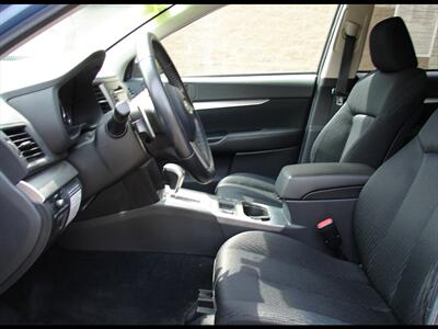 2010 Subaru Outback 2.5i Premium   - Photo 10 - Poulsbo, WA 98370