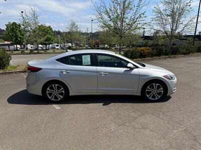 2018 Hyundai Elantra Limited   - Photo 4 - Poulsbo, WA 98370