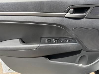 2018 Hyundai Elantra Limited   - Photo 12 - Poulsbo, WA 98370