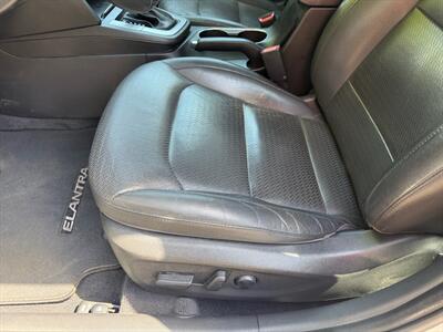 2018 Hyundai Elantra Limited   - Photo 13 - Poulsbo, WA 98370