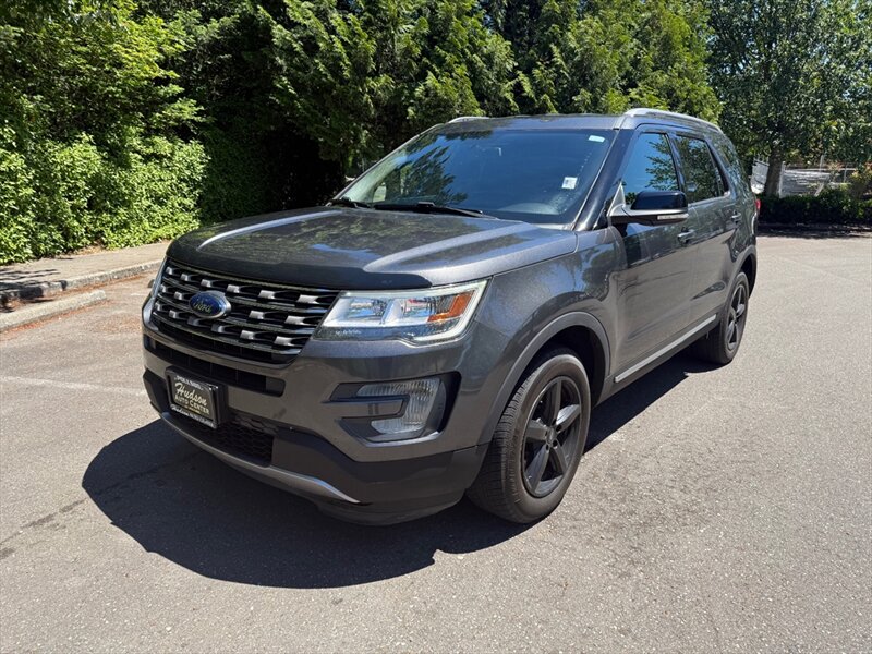 2017 Ford Explorer XLT XLT