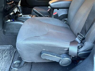 2015 Jeep Wrangler Unlimited Sport S   - Photo 14 - Poulsbo, WA 98370