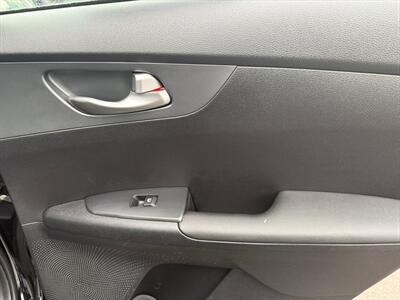 2020 Kia Forte LXS   - Photo 26 - Poulsbo, WA 98370