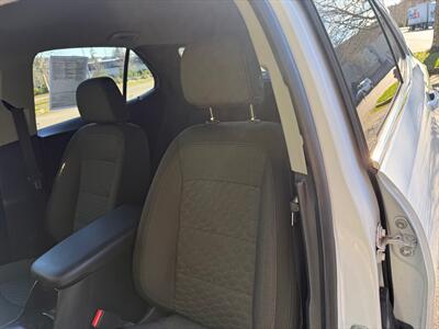 2019 Chevrolet Equinox LT   - Photo 8 - Poulsbo, WA 98370