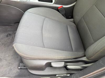 2018 Chevrolet Cruze LS Auto   - Photo 9 - Poulsbo, WA 98370