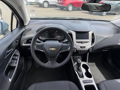 2018 Chevrolet Cruze LS Auto   - Photo 29 - Poulsbo, WA 98370