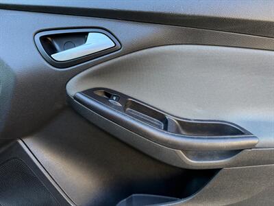 2014 Ford Focus SE   - Photo 23 - Poulsbo, WA 98370