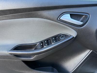 2014 Ford Focus SE   - Photo 14 - Poulsbo, WA 98370