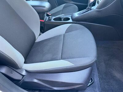 2014 Ford Focus SE   - Photo 18 - Poulsbo, WA 98370