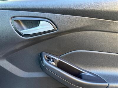 2014 Ford Focus SE   - Photo 25 - Poulsbo, WA 98370