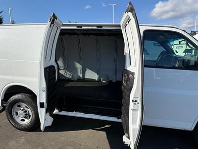 2004 Chevrolet Express 2500 - Photo 21 - Poulsbo, WA 98370
