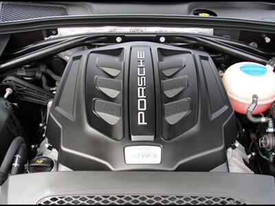 2016 Porsche Macan S   - Photo 3 - Poulsbo, WA 98370