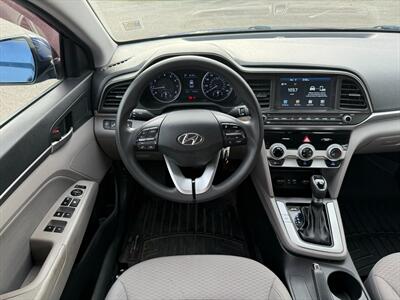 2019 Hyundai Elantra SEL   - Photo 15 - Poulsbo, WA 98370