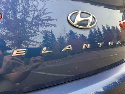 2019 Hyundai Elantra SEL   - Photo 9 - Poulsbo, WA 98370