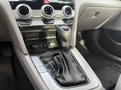 2019 Hyundai Elantra SEL   - Photo 20 - Poulsbo, WA 98370