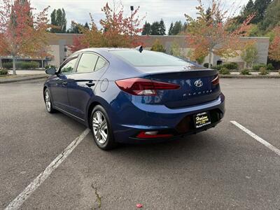 2019 Hyundai Elantra SEL   - Photo 7 - Poulsbo, WA 98370