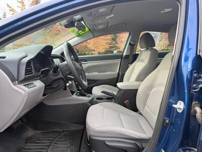 2019 Hyundai Elantra SEL   - Photo 11 - Poulsbo, WA 98370