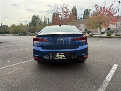 2019 Hyundai Elantra SEL   - Photo 6 - Poulsbo, WA 98370