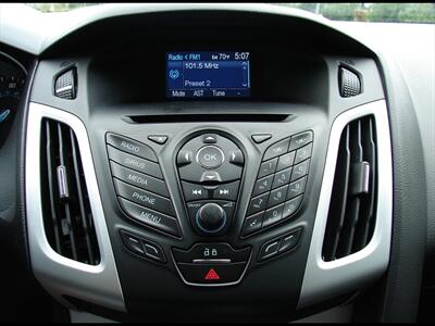 2013 Ford Focus SE   - Photo 18 - Poulsbo, WA 98370