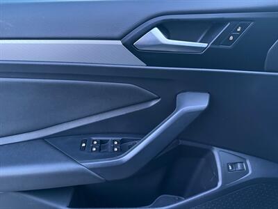 2020 Volkswagen Jetta SE   - Photo 12 - Poulsbo, WA 98370