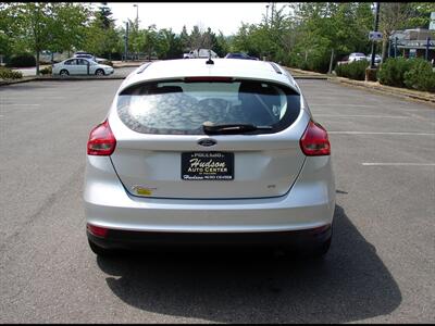 2015 Ford Focus SE   - Photo 6 - Poulsbo, WA 98370