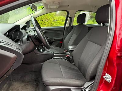 2016 Ford Focus SE   - Photo 10 - Poulsbo, WA 98370