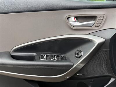 2017 Hyundai Santa Fe Limited Ultimate - Photo 12 - Poulsbo, WA 98370