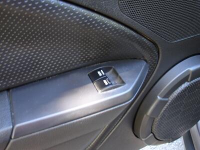 2006 Ford Mustang Coupe   - Photo 11 - Poulsbo, WA 98370