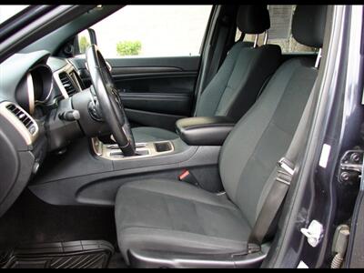 2016 Jeep Grand Cherokee Laredo   - Photo 11 - Poulsbo, WA 98370