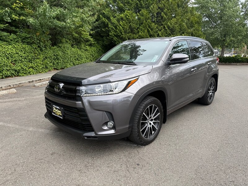 2017 Toyota Highlander SE SE/XLE
