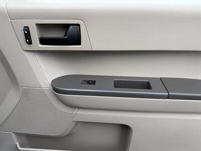 2010 Ford Escape XLS   - Photo 19 - Poulsbo, WA 98370