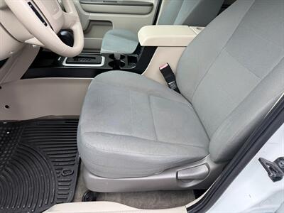 2010 Ford Escape XLS   - Photo 11 - Poulsbo, WA 98370