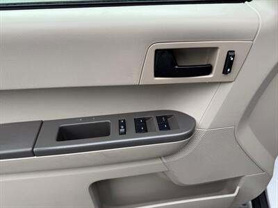 2010 Ford Escape XLS   - Photo 10 - Poulsbo, WA 98370