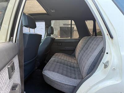 1991 Toyota 4Runner SR5 V6   - Photo 22 - Poulsbo, WA 98370