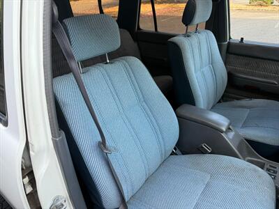 1991 Toyota 4Runner SR5 V6   - Photo 15 - Poulsbo, WA 98370