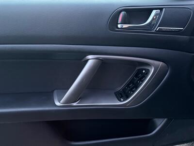 2009 Subaru Outback 2.5i Special Edition   - Photo 10 - Poulsbo, WA 98370